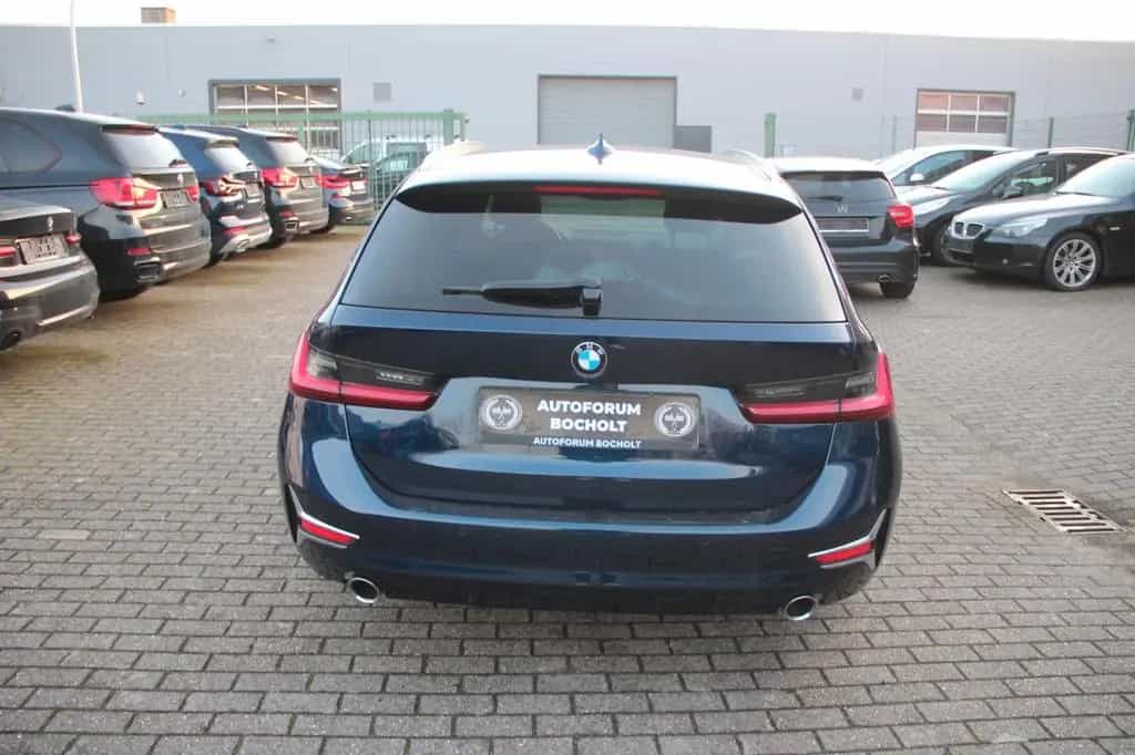BMW 320 d xDrive Luxury Line, LED, RFK, Stndhz 12/2021-photo-4