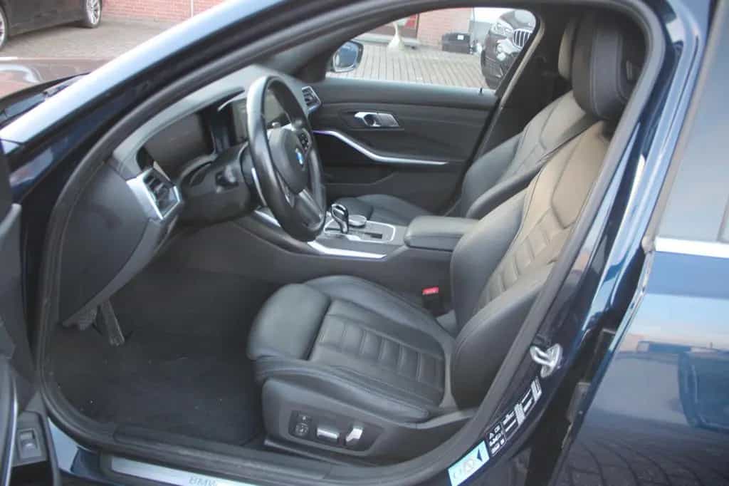 BMW 320 d xDrive Luxury Line, LED, RFK, Stndhz 12/2021-photo-9