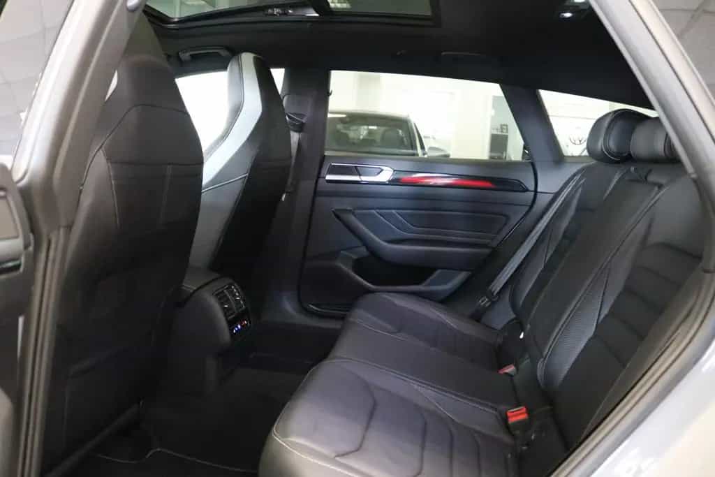 Volkswagen Arteon Shooting Brake R-Line DCC Matrix 360° 12/2023-photo-28