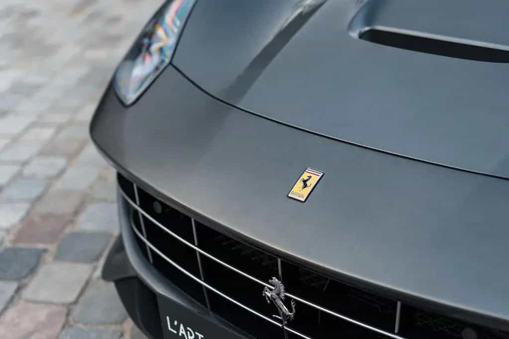 Ferrari F12 Berlinetta 2017 - only 10,600 km! great spec 03/2017-photo-26