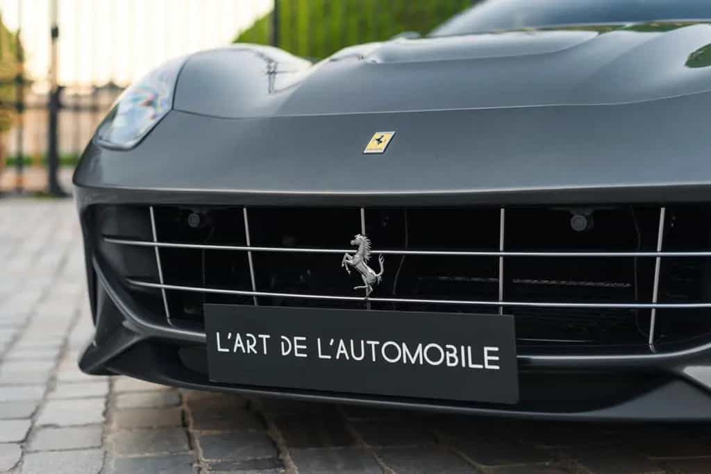 Ferrari F12 Berlinetta 2017 - only 10,600 km! great spec 03/2017-photo-27