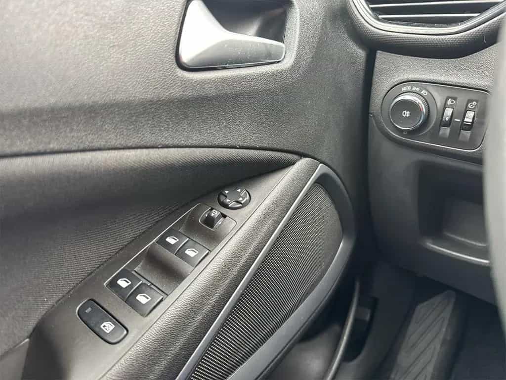 Opel Crossland Edition 1.2l Benziner + AHK +Navi +App 01/2019-photo-19