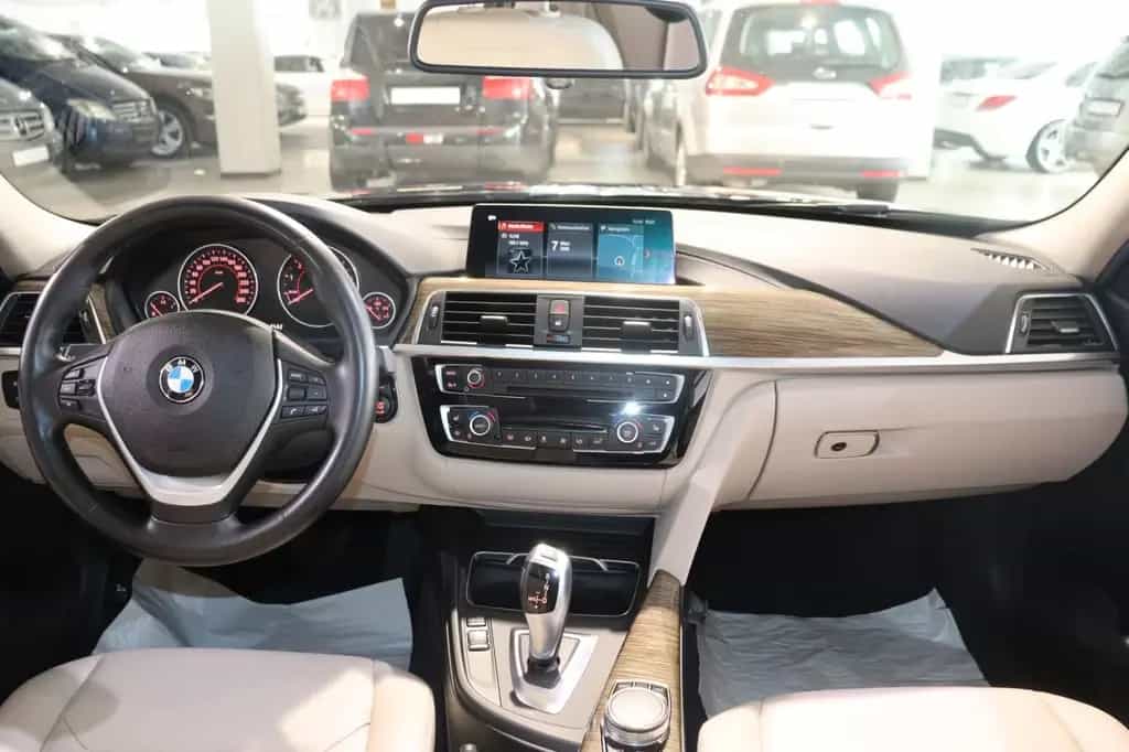 BMW 3 Series i Luxury Line Purity *Automatik*Erst 60tkm* 01/2019-photo-14