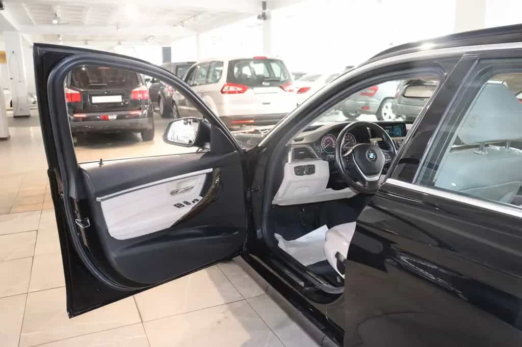 BMW 3 Series i Luxury Line Purity *Automatik*Erst 60tkm* 01/2019-photo-9