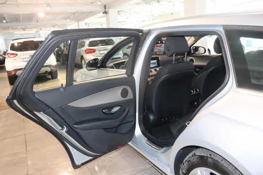 Mercedes-Benz E 220 d T-Modell *Automatik*Comand 11/2017-photo-11