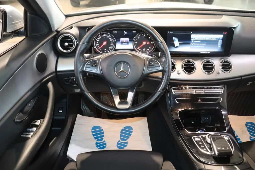 Mercedes-Benz E 220 d T-Modell *Automatik*Comand 11/2017-photo-14