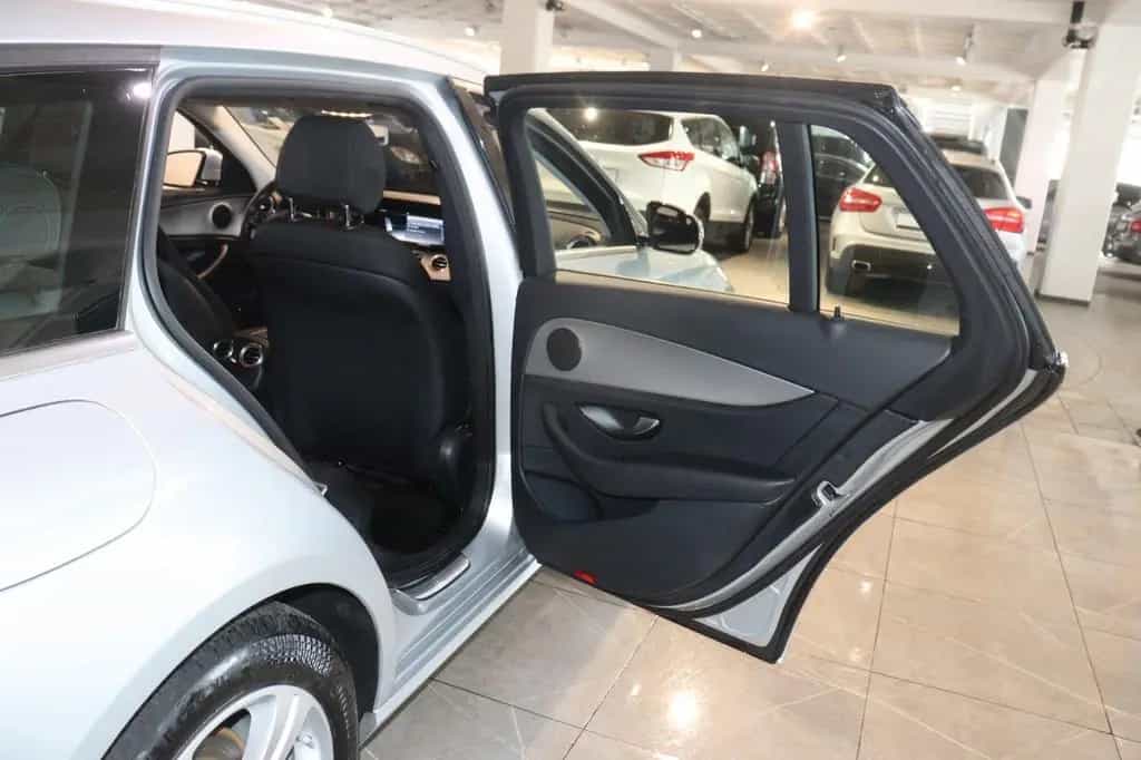 Mercedes-Benz E 220 d T-Modell *Automatik*Comand 11/2017-photo-15