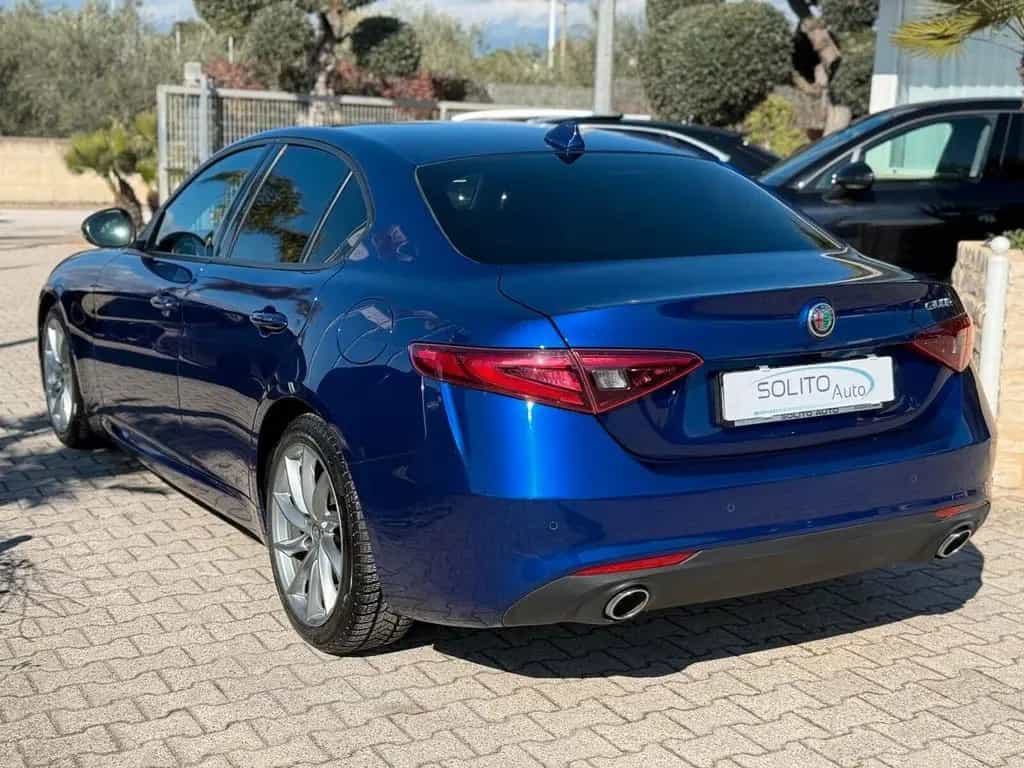 Alfa Romeo Giulia Giulia 2.2 TD 190 CV AT8 Executive Blu Anod 09/2021-photo-4