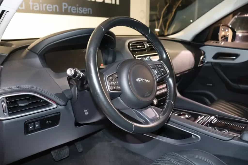 Jaguar F-Pace F-PACE S AWD *Automatik*Navi*Leder* 06/2016-photo-10