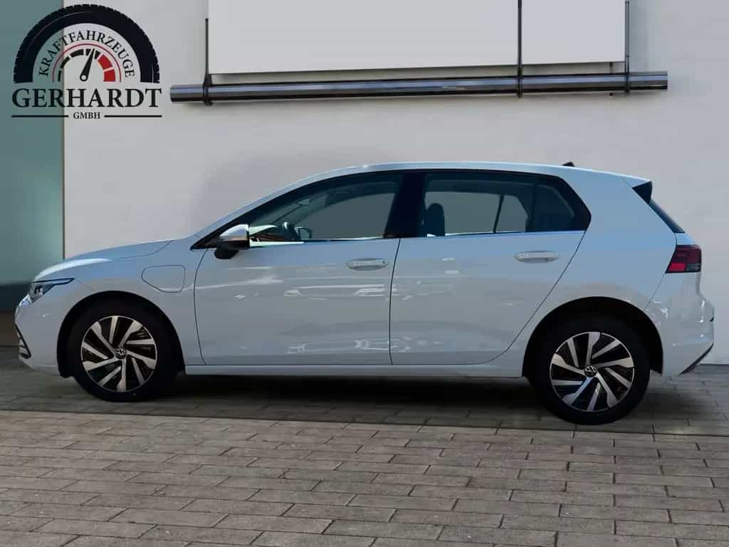 Volkswagen Golf VIII eHybrid Style 1.4 *NAVI*CAM*KEYLESSGO* 05/2021-photo-2