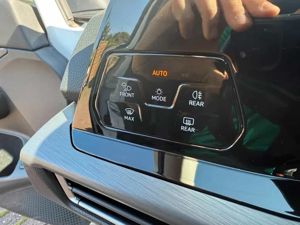 Volkswagen Golf VIII eHybrid Style 1.4 *NAVI*CAM*KEYLESSGO* 05/2021-photo-20