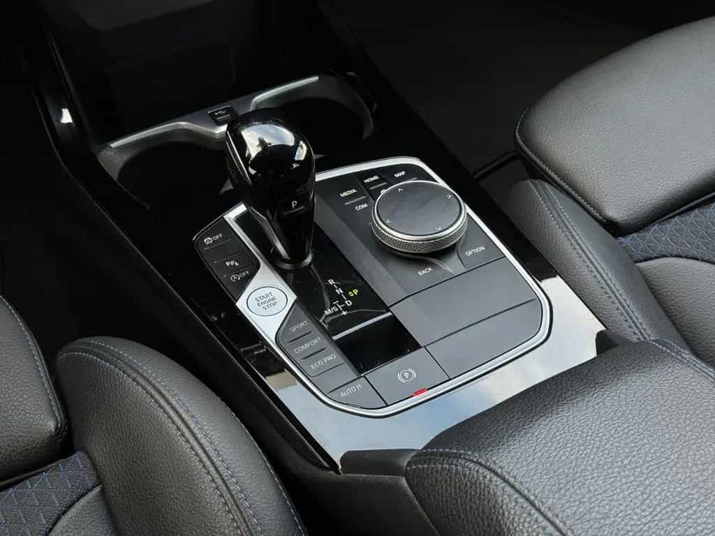 BMW 118 i Steptronic Lim. M Sport Leder|LED|PDC|Live 10/2022-photo-13