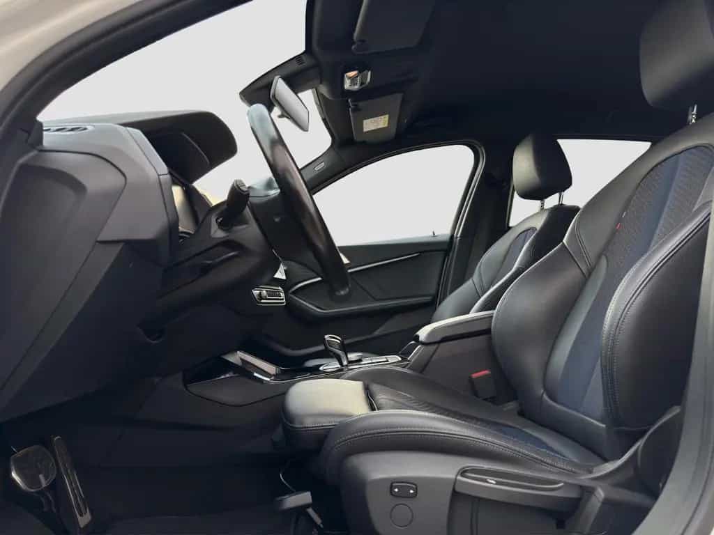 BMW 118 i Steptronic Lim. M Sport Leder|LED|PDC|Live 10/2022-photo-15