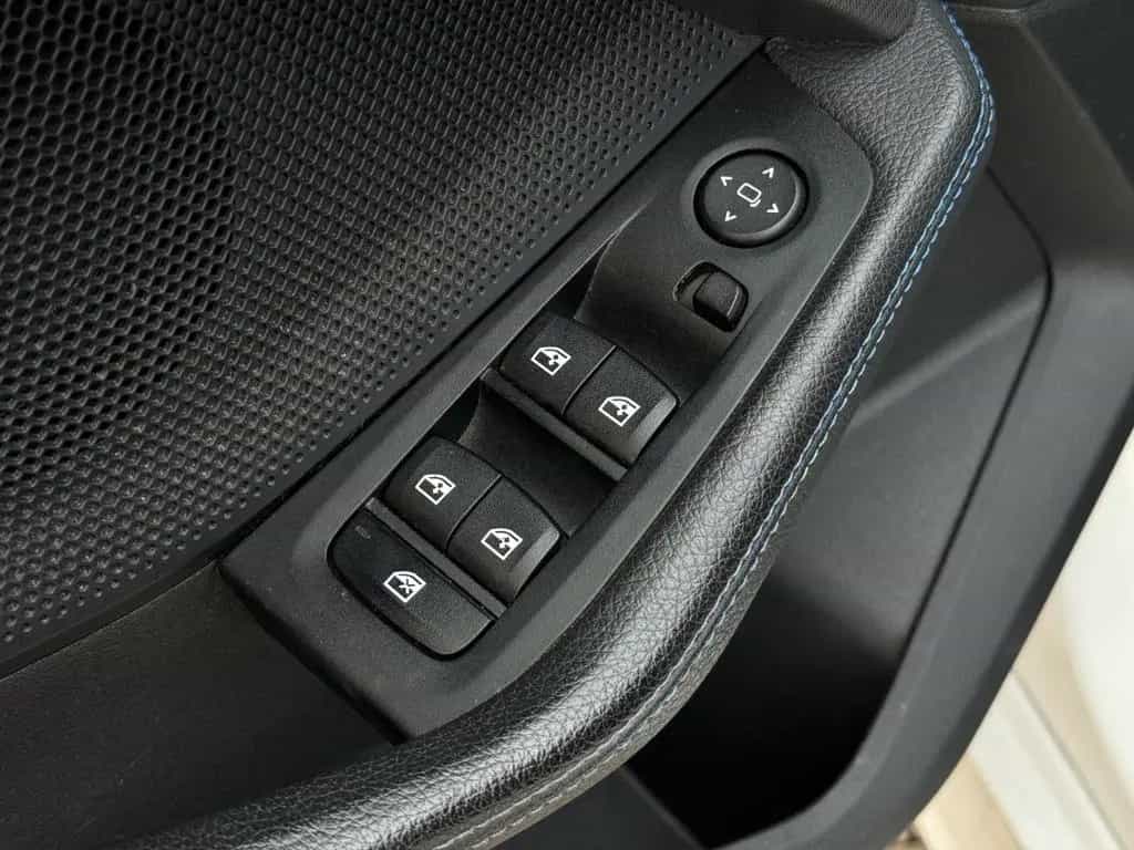 BMW 118 i Steptronic Lim. M Sport Leder|LED|PDC|Live 10/2022-photo-20