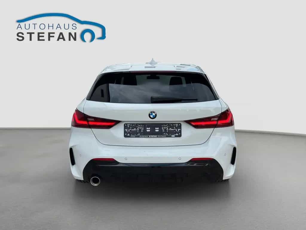 BMW 118 i Steptronic Lim. M Sport Leder|LED|PDC|Live 10/2022-photo-5