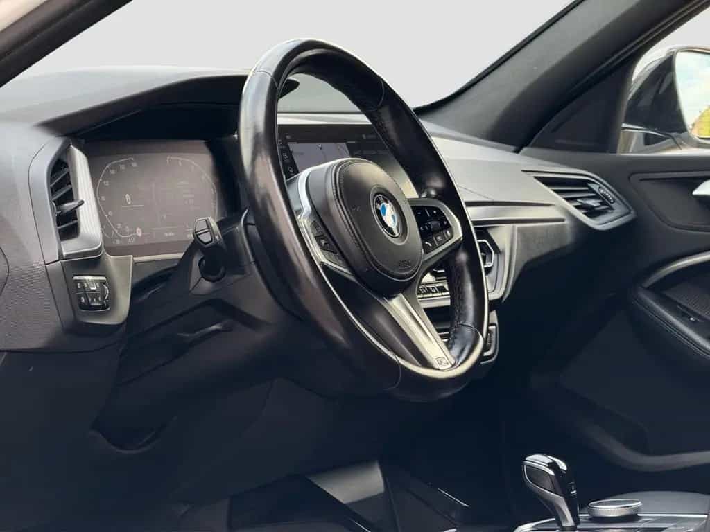 BMW 118 i Steptronic Lim. M Sport Leder|LED|PDC|Live 10/2022-photo-6