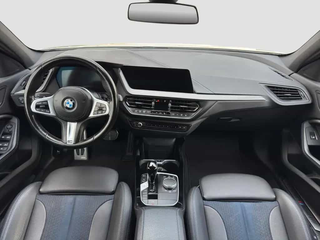 BMW 118 i Steptronic Lim. M Sport Leder|LED|PDC|Live 10/2022-photo-7