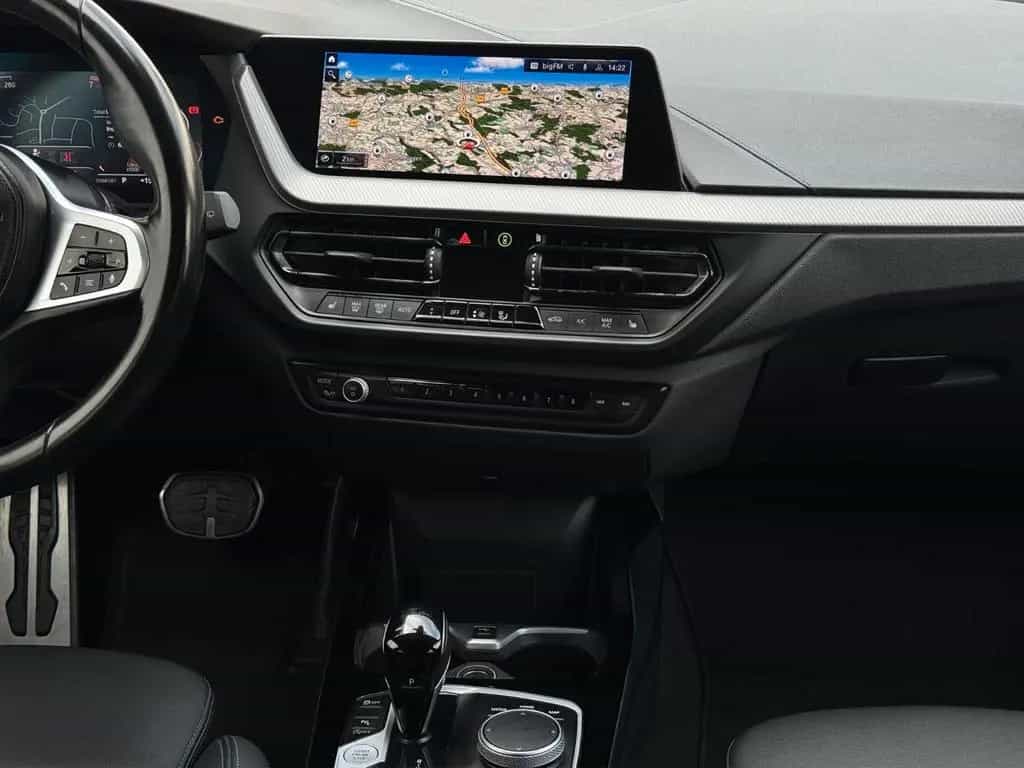 BMW 118 i Steptronic Lim. M Sport Leder|LED|PDC|Live 10/2022-photo-9