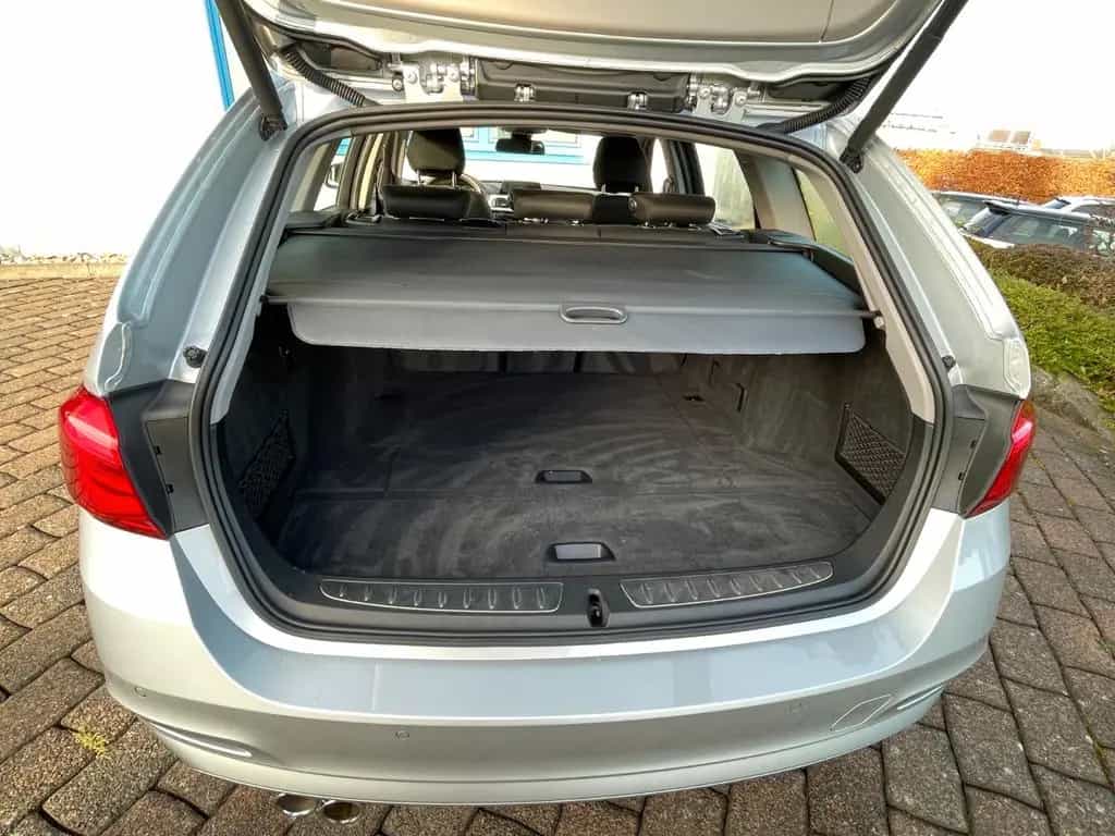 BMW 3 Series 320i Touring Autom. Advantage LED Navi 04/2019-photo-13