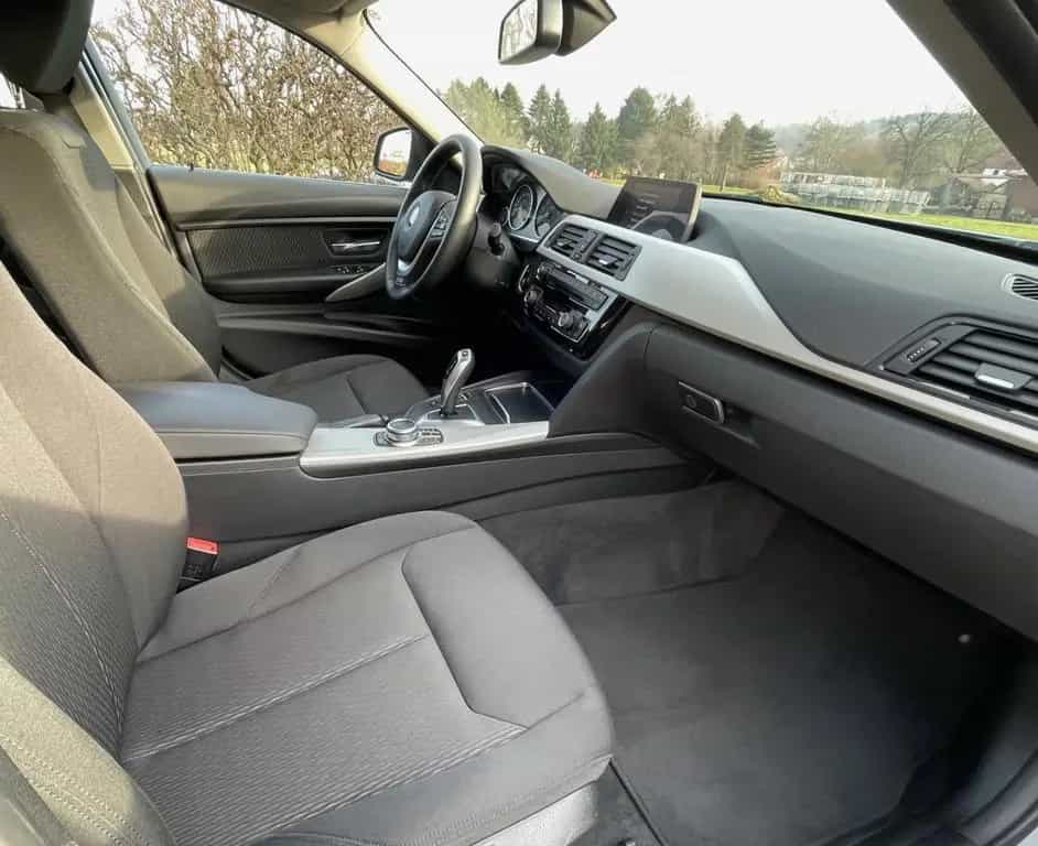 BMW 3 Series 320i Touring Autom. Advantage LED Navi 04/2019-photo-20