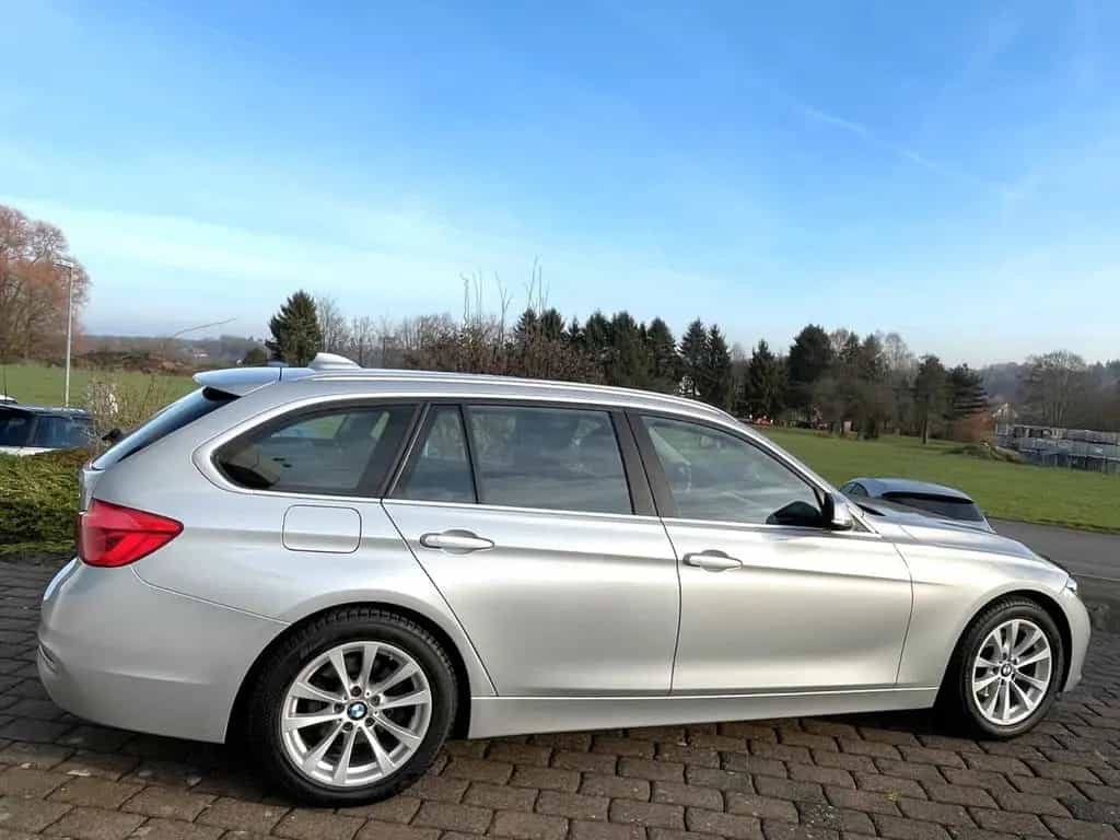 BMW 3 Series 320i Touring Autom. Advantage LED Navi 04/2019-photo-23