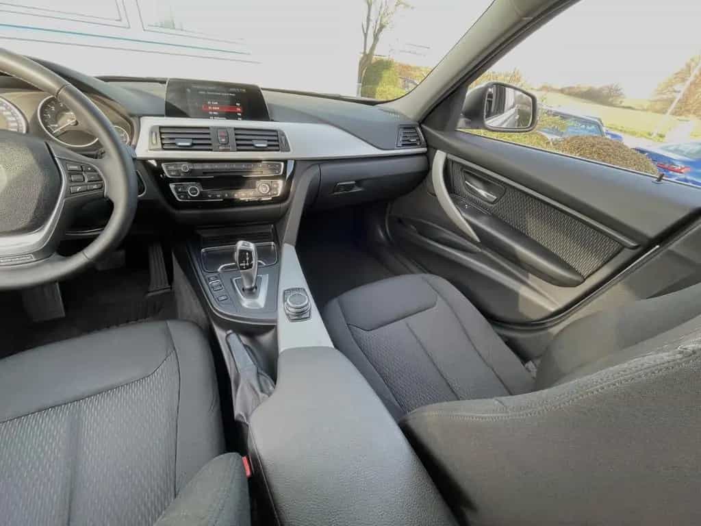 BMW 3 Series 320i Touring Autom. Advantage LED Navi 04/2019-photo-9
