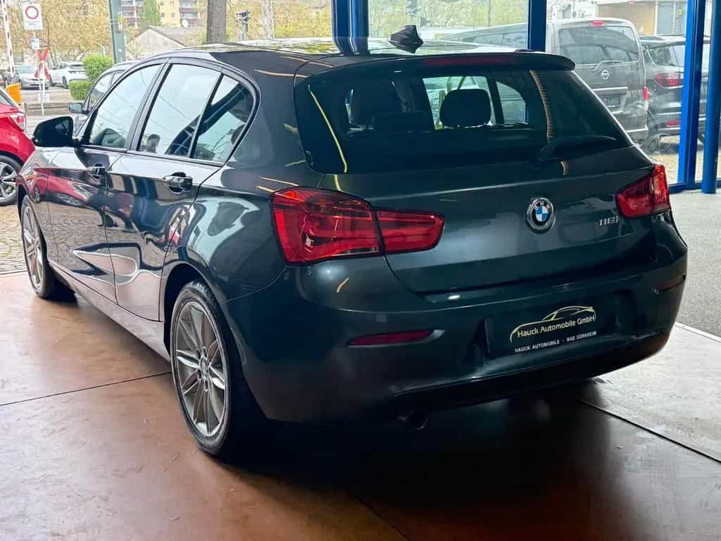 BMW 1 Series 118 1 Limousine 5-trg. 118 i /52TKM/SHZ/MFL/Klim 12/2017-photo-2