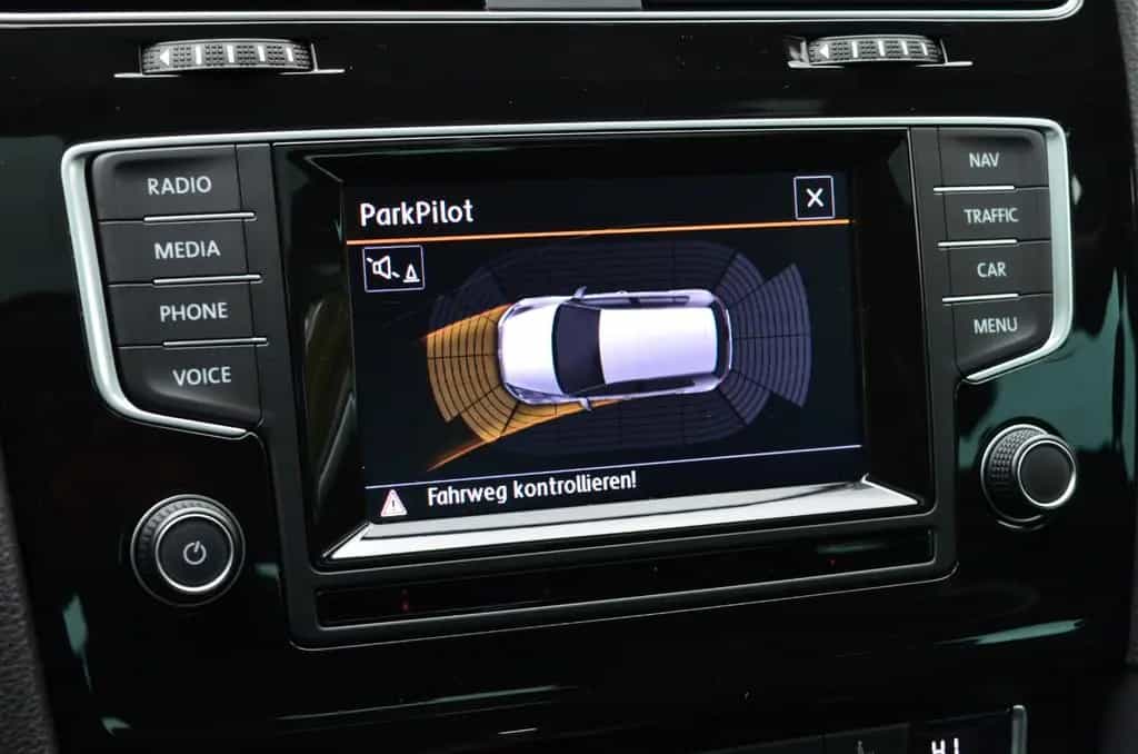 Volkswagen Golf VII Lim. R-Line Sport | LED | Navi | 19`Alu 01/2015-photo-18