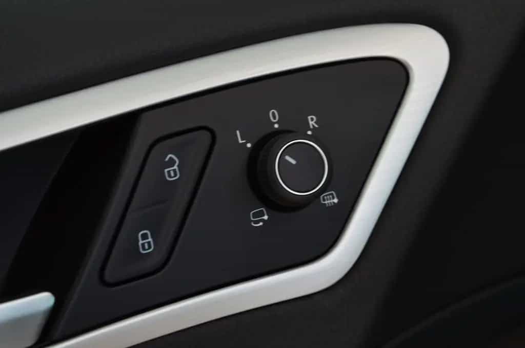 Volkswagen Golf VII Lim. R-Line Sport | LED | Navi | 19`Alu 01/2015-photo-38