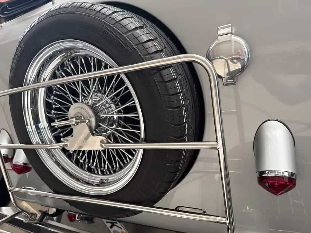 Morgan Plus 8 - 4,6 06/1998-photo-16