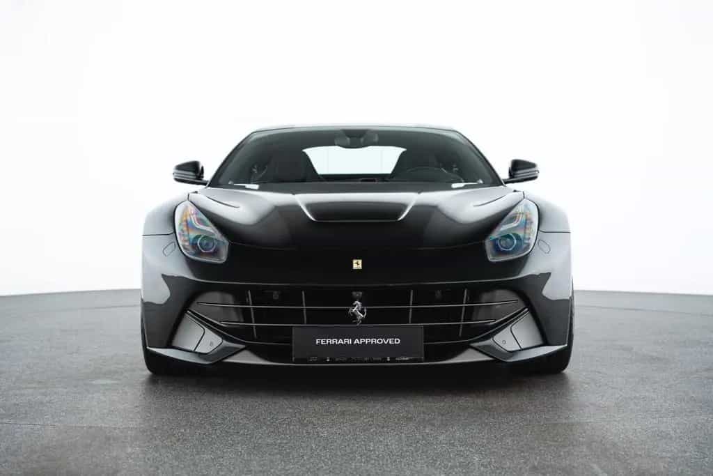 Ferrari F12 berlinetta 02/2013-photo-1