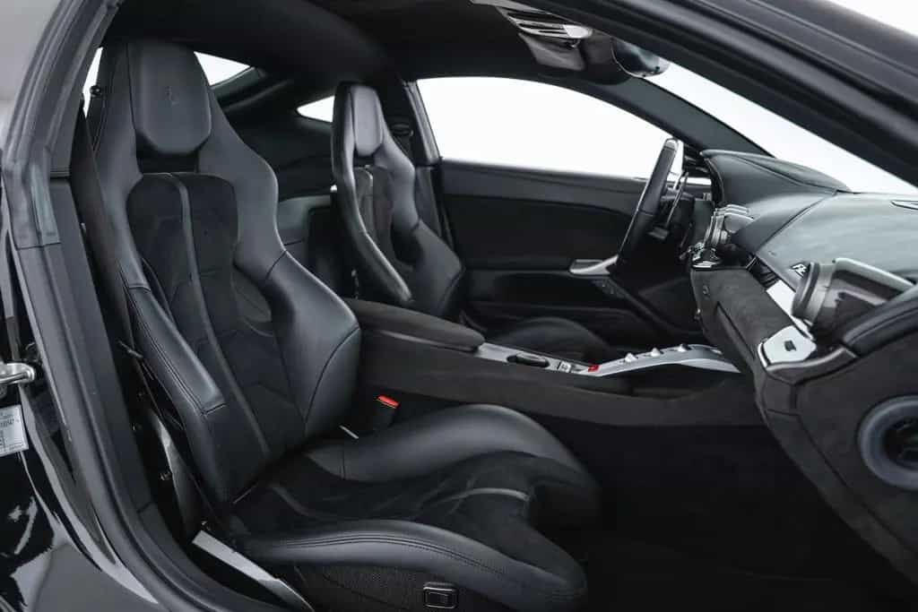 Ferrari F12 berlinetta 02/2013-photo-12