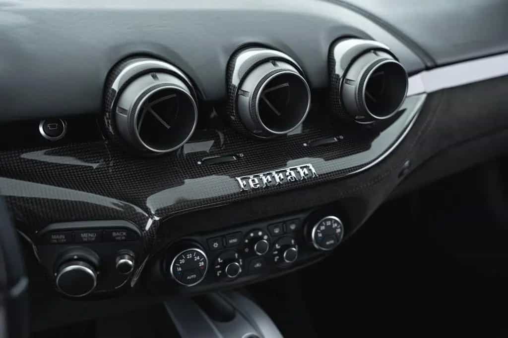 Ferrari F12 berlinetta 02/2013-photo-18
