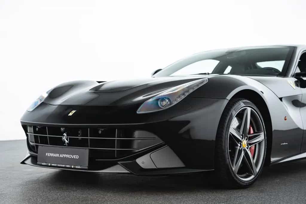 Ferrari F12 berlinetta 02/2013-photo-23