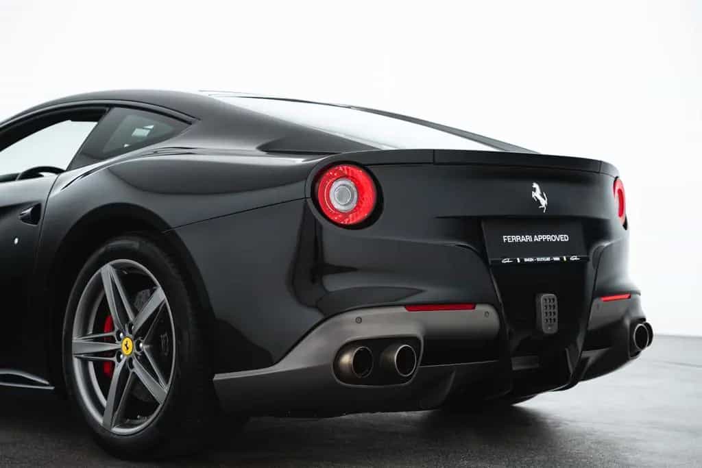 Ferrari F12 berlinetta 02/2013-photo-25
