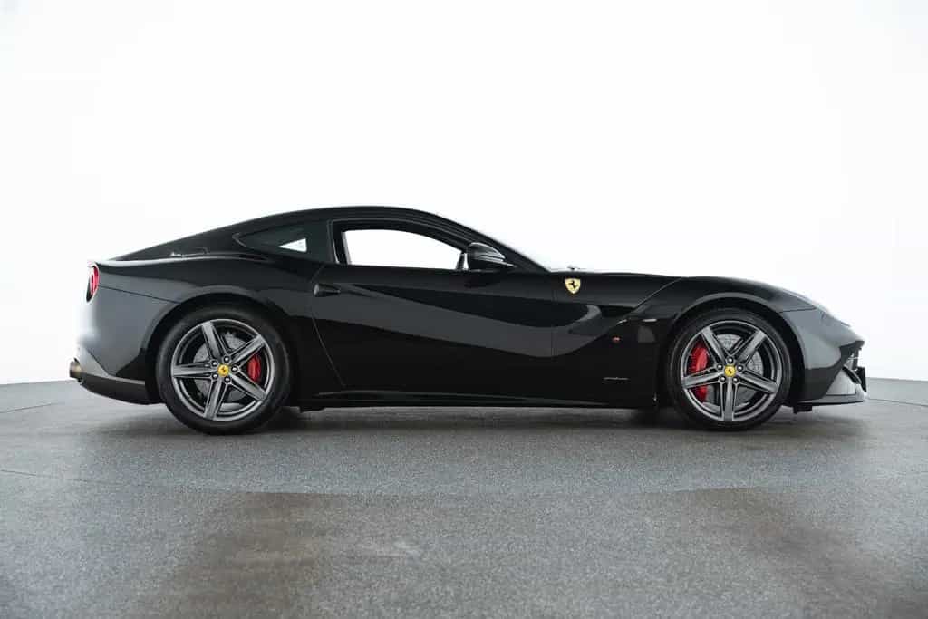 Ferrari F12 berlinetta 02/2013-photo-3