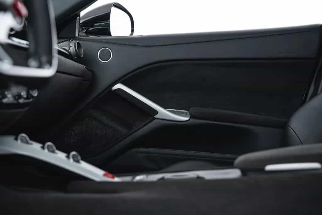 Ferrari F12 berlinetta 02/2013-photo-36