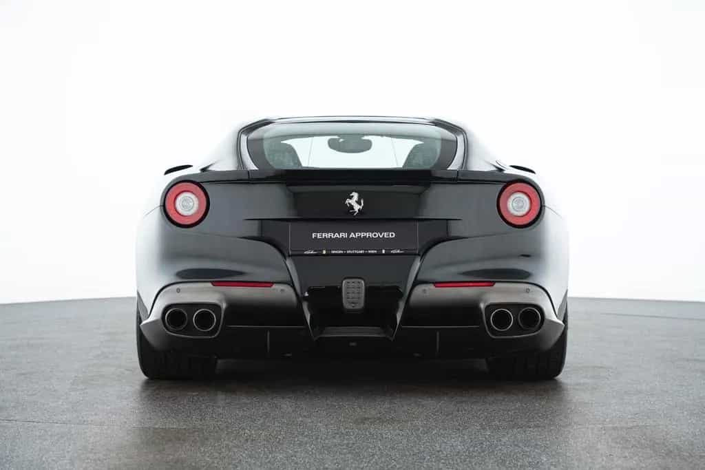 Ferrari F12 berlinetta 02/2013-photo-5