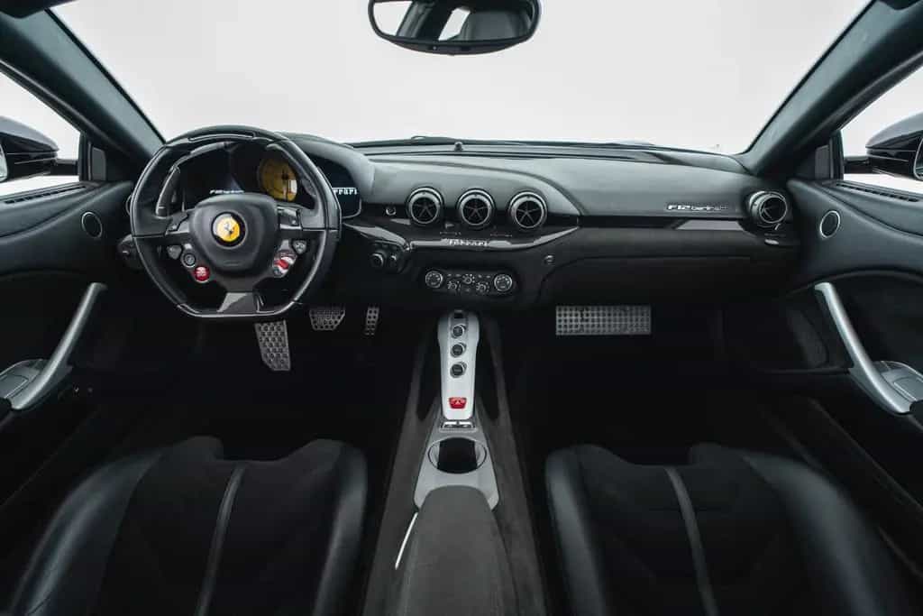 Ferrari F12 berlinetta 02/2013-photo-9