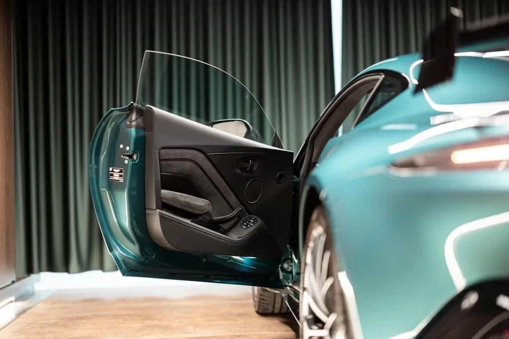 Aston Martin V8 Vantage 4.0 F1 Edition 04/2022-photo-12