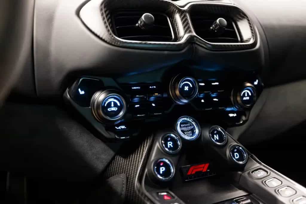 Aston Martin V8 Vantage 4.0 F1 Edition 04/2022-photo-19