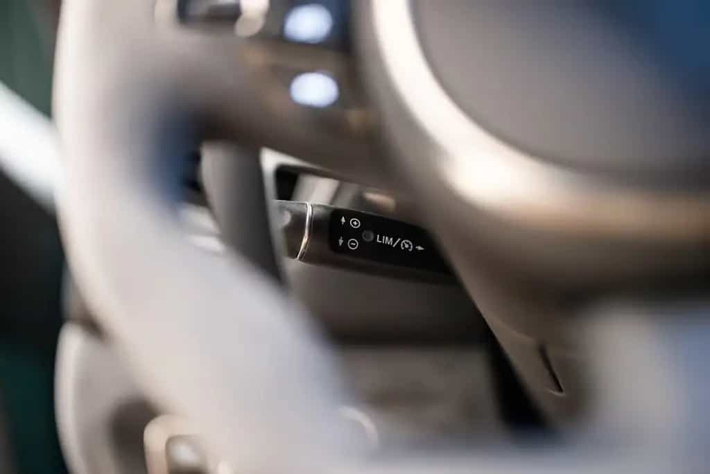 Aston Martin V8 Vantage 4.0 F1 Edition 04/2022-photo-23