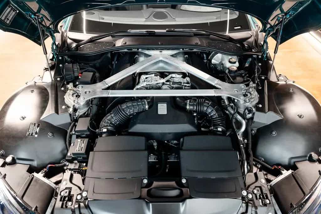 Aston Martin V8 Vantage 4.0 F1 Edition 04/2022-photo-31