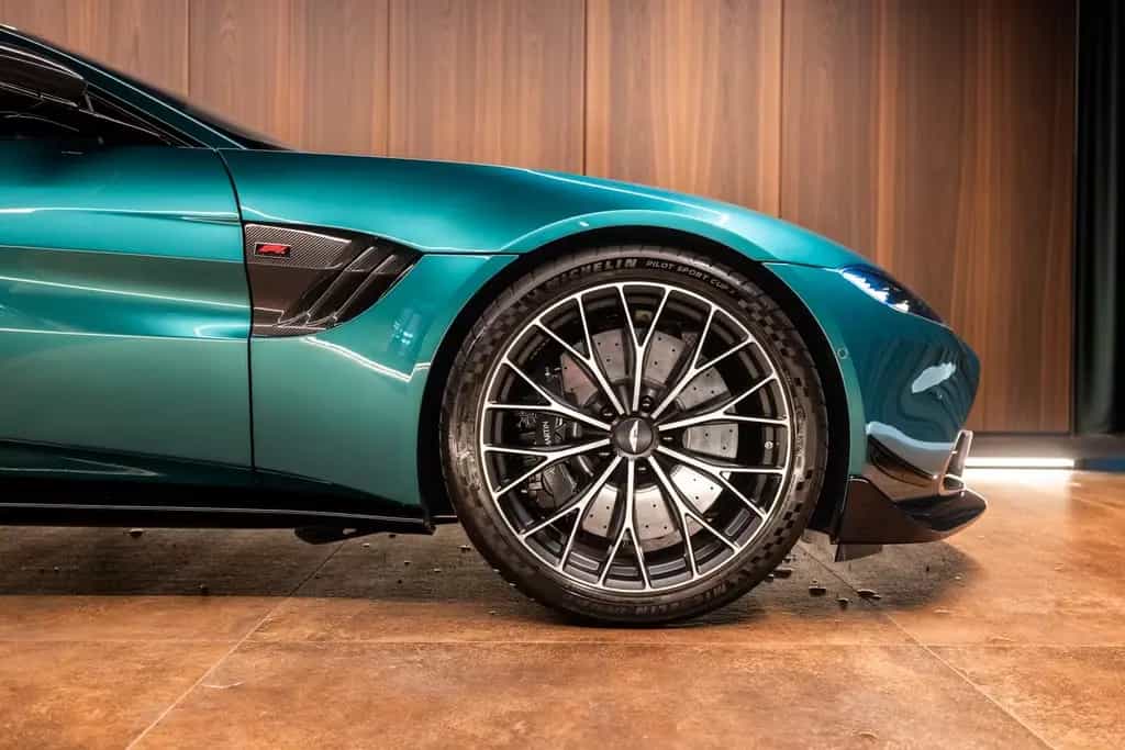 Aston Martin V8 Vantage 4.0 F1 Edition 04/2022-photo-4