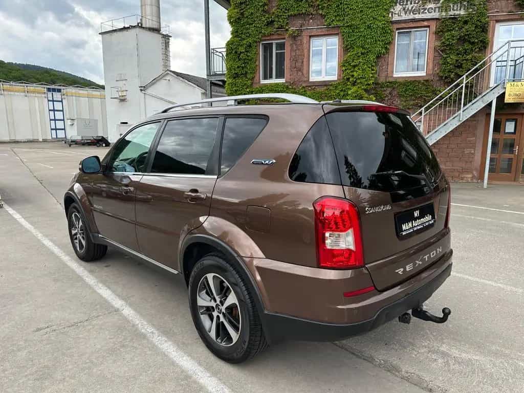 Ssangyong REXTON W Quartz 4WD/Automatik/AHK 3.5T/ 7 Sitzer 03/2017-photo-4