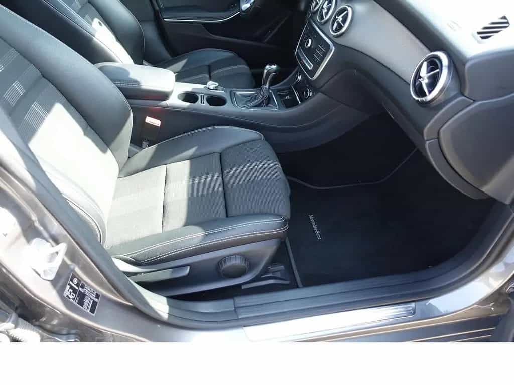 Mercedes-Benz CLA-Class 200 Shooting Brake Urban Style Edition LED P 11/2017-photo-10