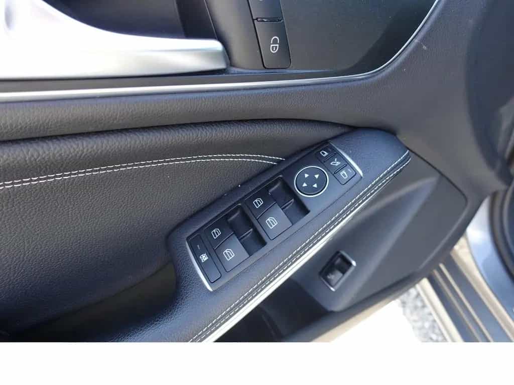 Mercedes-Benz CLA-Class 200 Shooting Brake Urban Style Edition LED P 11/2017-photo-24