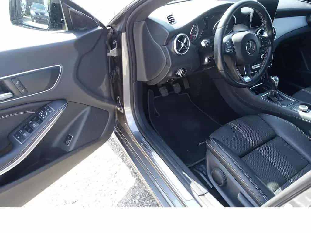 Mercedes-Benz CLA-Class 200 Shooting Brake Urban Style Edition LED P 11/2017-photo-7