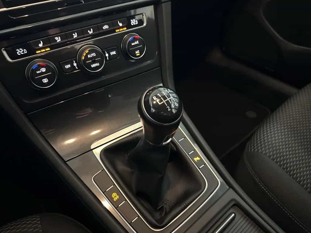 Volkswagen Golf VII 1.0 TSI 05/2017-photo-18