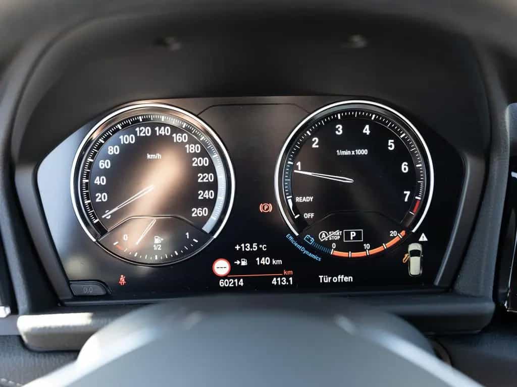 BMW 220 Active Tourer Sport Line FACEL. HUD LED NAVI 06/2021-photo-12